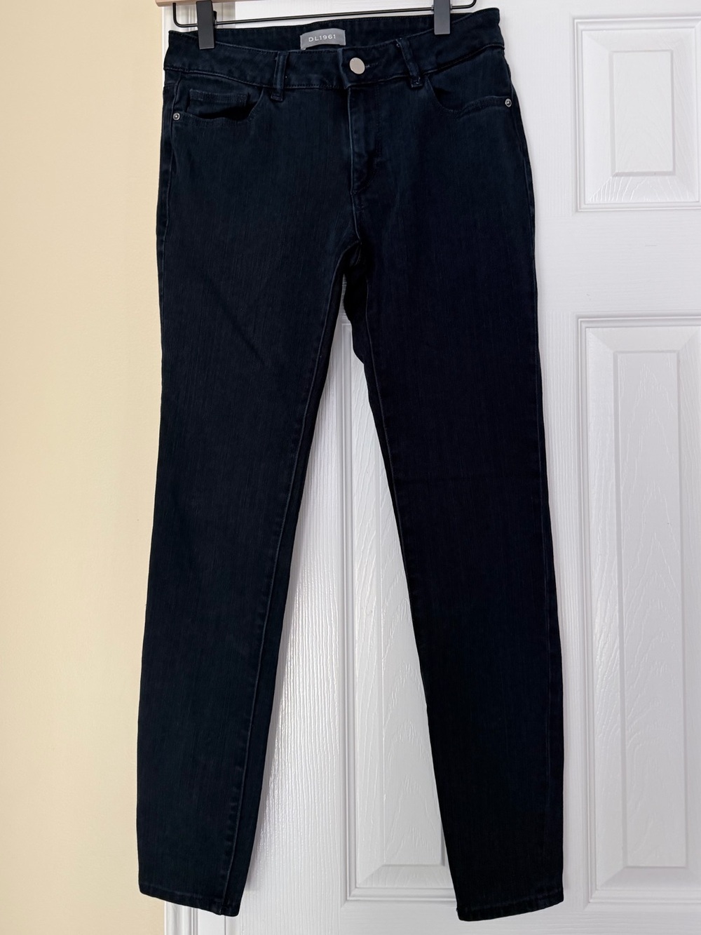 DL1961 Emma Low Rise Skinny in Flatiron Darkwash Size 27